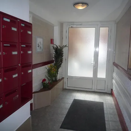Résidence Gabriel Péri Hotel *